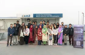Participants of Durbin Workshop 2 in a group photo in front of the CASSA office at IUB.